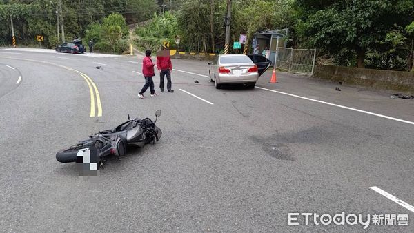 ▲▼   台三線普重機車與自小客事故 騎士經急救後傷重不治          。（圖／記者楊永盛翻攝）