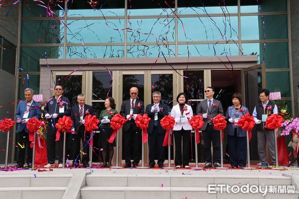 ▲雲林科技大學舉辦34週年重大建設聯合慶祝典禮，雲科大棒球場整建、未來科技應用大樓新建，以及校園周邊通學步道改善三項重要建設完成。（圖／記者王悉宇翻攝）