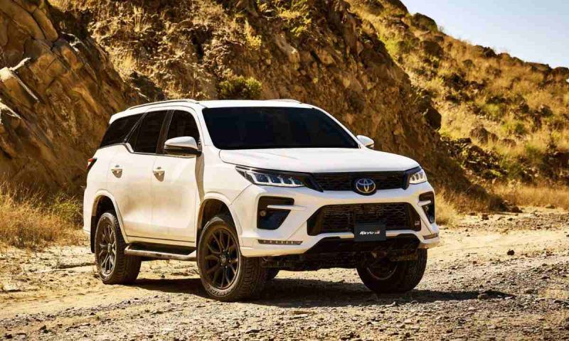 ▲TOYOTA釋出新車預告，明年第1季於南非上市Fortuner GR Sport。（圖／翻攝自TOYOTA）