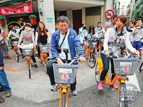 柯文哲的貼身帳房橘子許芷瑜至今潛逃海外，成為柯文哲遭羈押的重要事由。