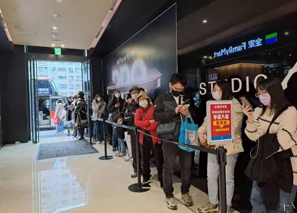 ▲唐吉訶德桃園統領店開幕逾一週，人潮不減