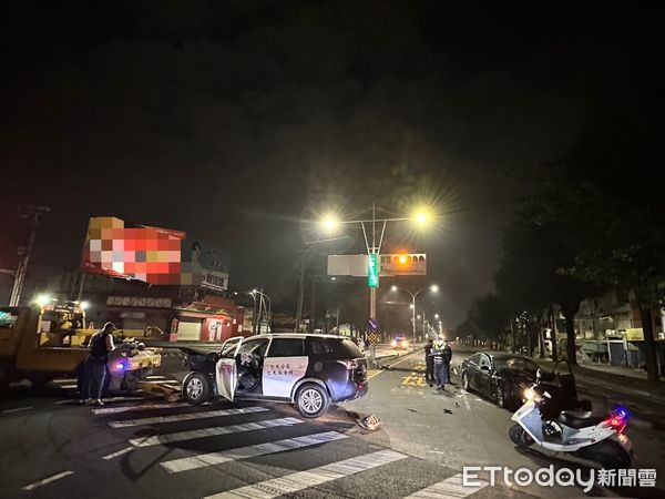 ▲▼高雄毒蟲拒檢「衝撞警車」！3員警掛彩受傷　車內查獲毒品送辦。（圖／記者賴文萱翻攝）