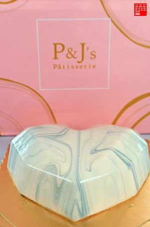 ▲▼台中唯一鏡面蛋糕專賣店！P&J’s Pâtisserie法式鏡面蛋糕3款必吃推薦　可專人配送的客製化生日蛋糕。（圖／部落客華少提供）