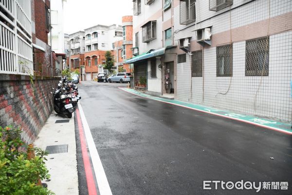 ▲▼難通人車路段打通前情形。（圖／吉安鄉公所提供，下同）