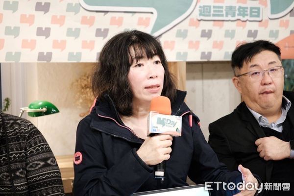 ▲青年座談探討AI生成內容如何改變世界，學者專家提醒科技帶來新生活要注意風險。（圖／記者陳弘修翻攝）