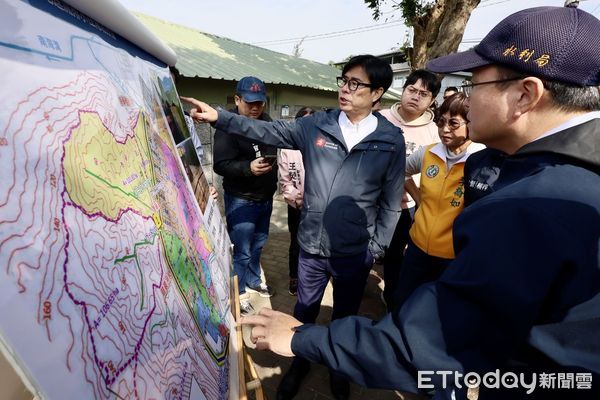 ▲▼美術館、內惟「泥黃色」淹水慘況有解！　高市府「補破口」重建。（圖／記者賴文萱翻攝）