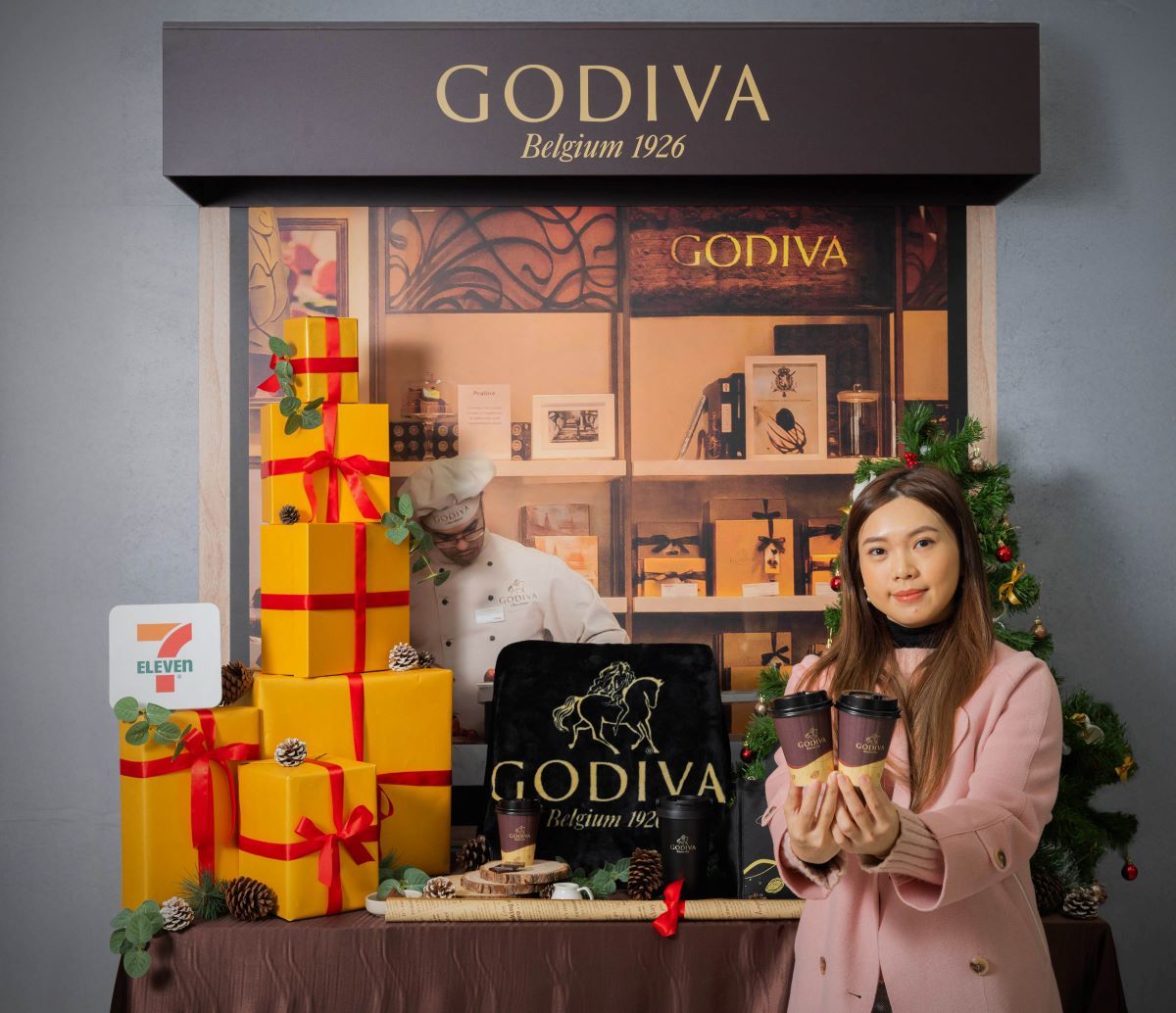 ▲▼7-11聯名GODIVA，12月25日起獨家開賣「GODIVA 醇濃熱巧克力」。（圖／7-ELEVEN提供）