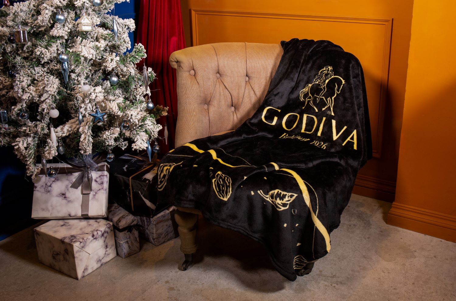 ▲▼7-11聯名GODIVA，12月25日起獨家開賣「GODIVA 醇濃熱巧克力」。（圖／7-ELEVEN提供）