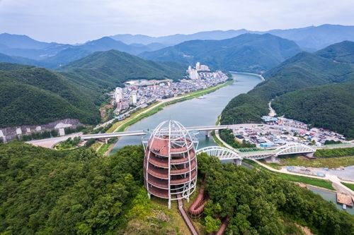 ▲▼跟著可依航空暢遊清州　朝聖總統別墅 、《黑暗榮耀》場景。（圖／業者提供）