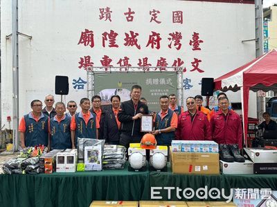 強化救災安全　台灣府城隍廟捐贈南消防護裝備及住宅用火災警報器