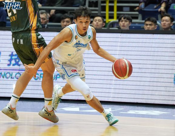 ▲海神艾德、陳懷安、蘇文儒，雲豹高錦瑋。（圖／TPBL提供）