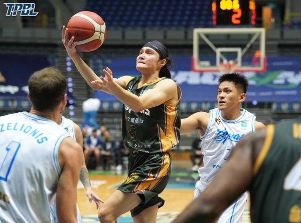 ▲海神艾德、陳懷安、蘇文儒，雲豹高錦瑋。（圖／TPBL提供）