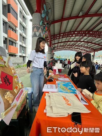 ▲台灣世界展望會秀林中心辦理兒保市集暨闖關活動大合照。（圖／展望會提供，下同）