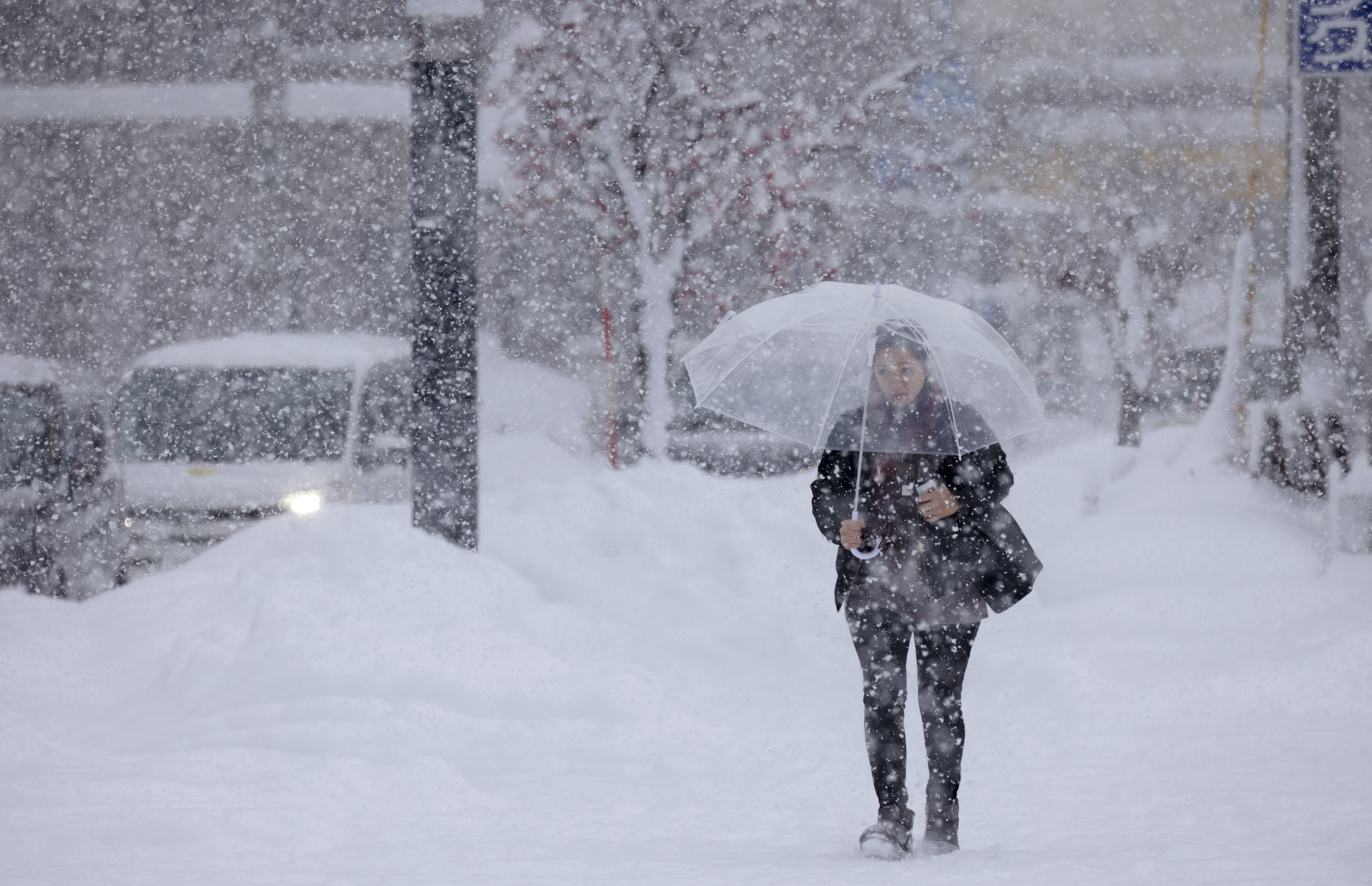 ▲▼日本北海道旭川市降下大雪。（圖／達志影像／美聯社）