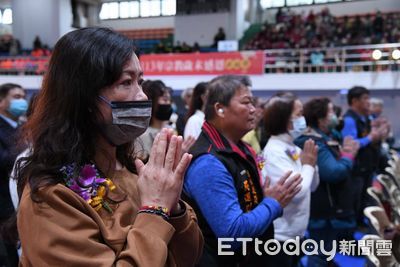 徐榛蔚主祭宗教歲末感恩祈福會　欣慰財劃法修正通過