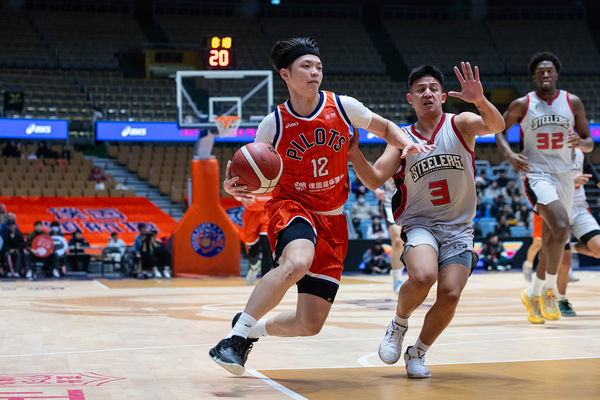 ▲領航猿盧峻翔、李家慷，鋼鐵人陳范柏彥、艾賽亞。（圖／PLG提供）