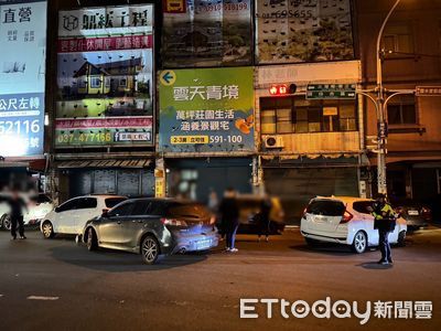 苗栗3車狂飆追逐撞一團！爆氣口角忘了車上有毒品...警察來了