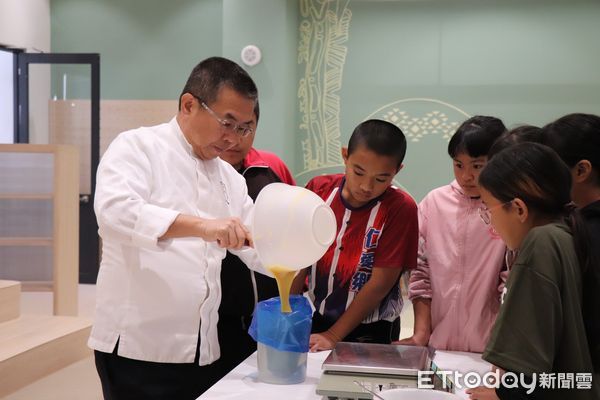 ▲2024愛飯團公益餐會活動於南投縣法治國小舉行。（圖／翻攝「法治國小-雲鄉法治 武遠弗界」臉書粉專）