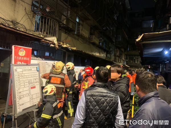 ▲▼板橋民宅縱火，3人受傷。（圖／記者陳以昇翻攝）