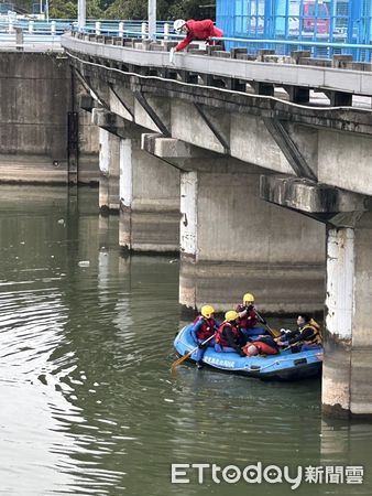 ▲苗栗市8旬老翁久病心情不好，獨自騎車外出，今下午被發現浮屍水庫大壩。（圖／記者楊永盛翻攝）