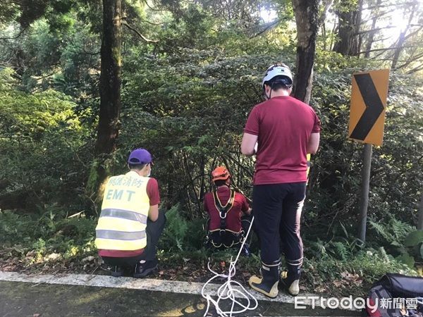 ▲但楊父已遭兒子強押其頭部至水內溺斃，救起送醫仍宣告不治（圖／桃園市政府消防局提供）