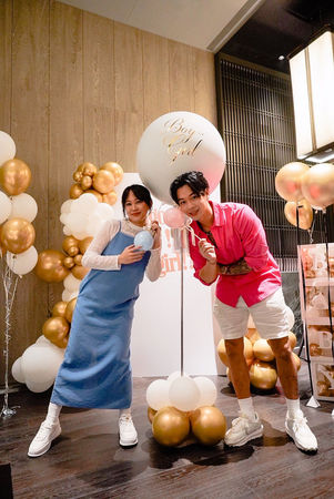 ▲高爾宣和芮德。（圖／龍大謝音樂提供）