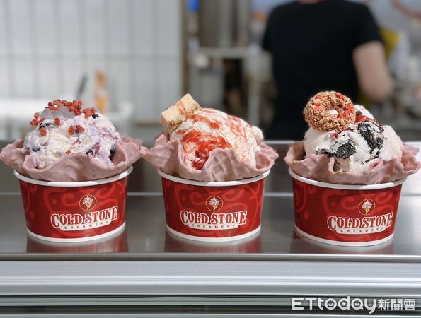 ▲▼COLD STONE推出「起司巴斯克」、「草莓優格乳酪」、「草莓優格QQ」、「草莓優格脆脆」。（圖／記者蕭筠攝）