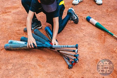 台中「淫狼棒球教練」17歲黑歷史起底　不讓上場逼就範