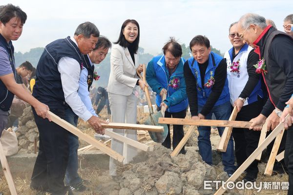 ▲「焢窯草屯~花旅南投」活動登場，南投縣長許淑華出席與千人同樂。（圖／南投縣政府提供）