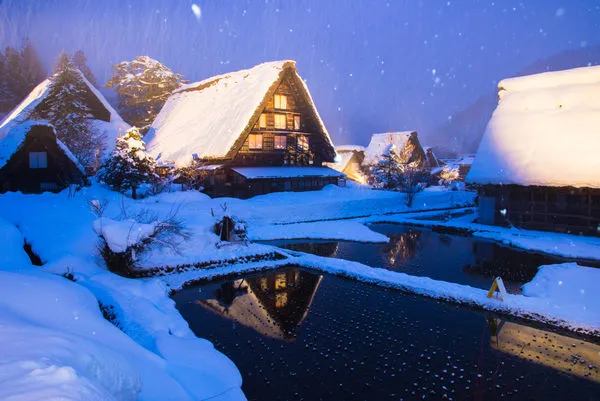 ▲藏王樹冰雪怪車,白川鄉點燈。（圖／晴天旅遊提供）