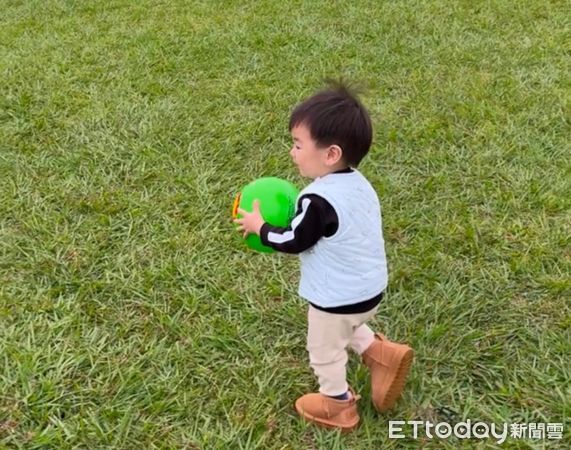 ▲孩童近視的原因不一定是電視所致，而是長時間近距離的用眼。（圖／衛福部南投醫院提供）