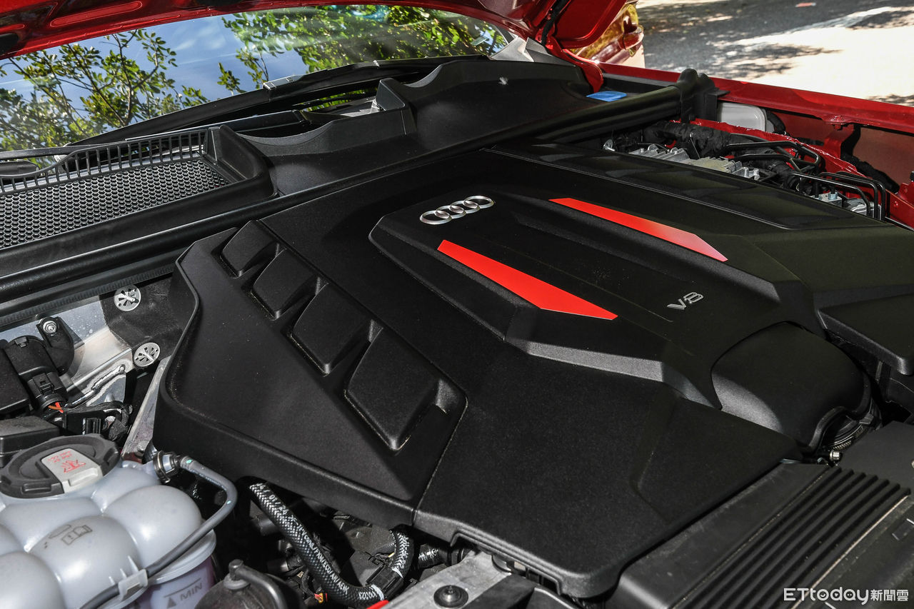 ▲與保時捷凱燕共享不少技術！Audi SQ7用配備、價格突顯獨特的高CP值。（圖／記者徐煜展攝）