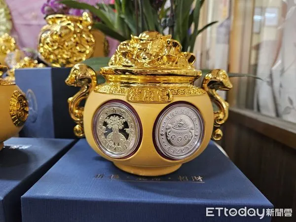 ★特選NEWセット★金運スペシャル☆聚寶盆♢【天然アラゴナイト☆招財セット】❤️ 竹山紫南宮蛇年最新錢母亮相雙金蛇聚寶盆造型貴氣逼人| ETtoday地方
