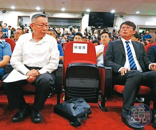 柯文哲請辭黨主席被民眾黨挽留，白營呼聲最高的接班人選為黃國昌。（本刊資料照）