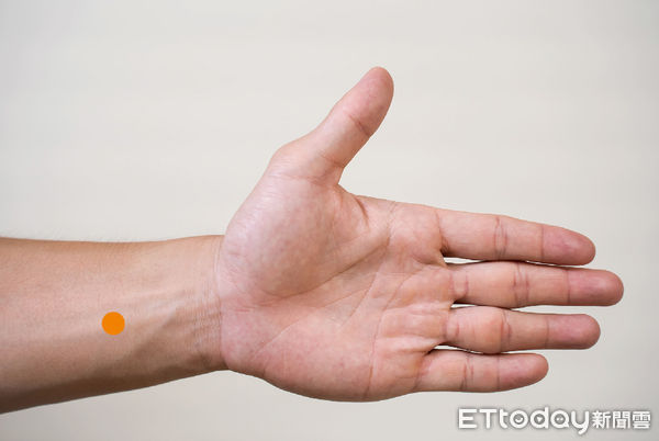 ▲內關穴。（圖／記者許宥孺翻攝）