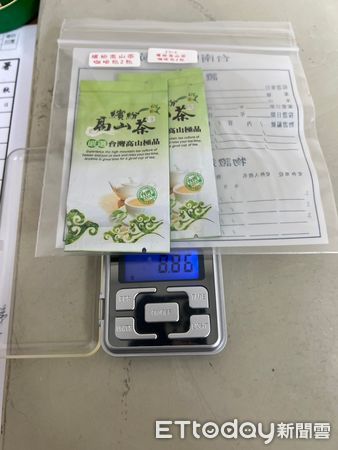 ▲台南市警少年隊偵辦販毒案，循線在安平區查獲綽號「哈哈姐」AI毒品分裝場，查獲大型AI智能毒品分裝設備，起獲各式毒品一批。（圖／記者林東良翻攝，下同）