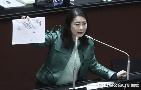 ▲▼ 吳秉叡 吳思瑤 揭弊者保護法草案 立法院院會 發言。（圖／記者屠惠剛攝）