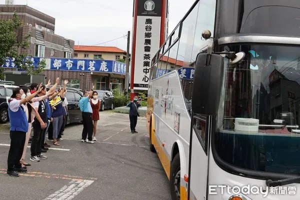 ▲台灣好行溪頭線新增大里霧峰路線，圖為溪頭線B線於2022年間通車情形。（圖／資料照片，南投縣政府提供）