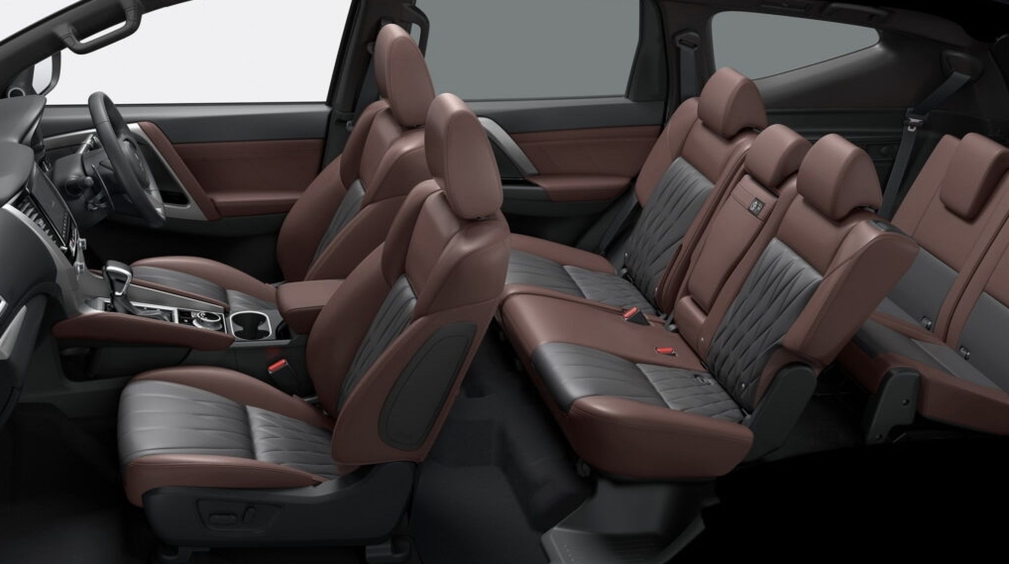 ▲三菱新一代Pajero Sport最終測試中。（圖／翻攝自《damoang.net》）