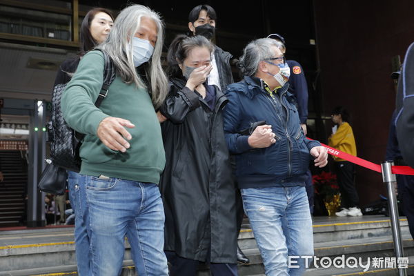 ▲應曉薇哭喊，我沒有做錯事。（圖／記者湯興漢攝）