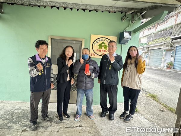 ▲台南市勞工局結合五個市級總工會，針對家境困苦又遭逢職災事故勞工，將台南市關子嶺勞工育樂中心委外經營管理的提撥回饋金，協助生活陷入困境弱勢職災勞工家庭。（圖／記者林東良翻攝，下同）