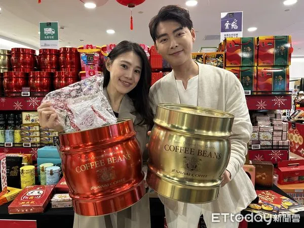 ▲▼Mia C’bon年前伴手禮。（圖／記者林育綾攝）