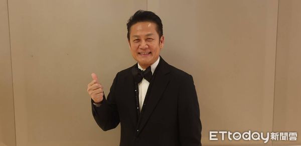 ▲徐乃麟今天現身當愛雅婚宴證婚人。（圖／讀者提供）