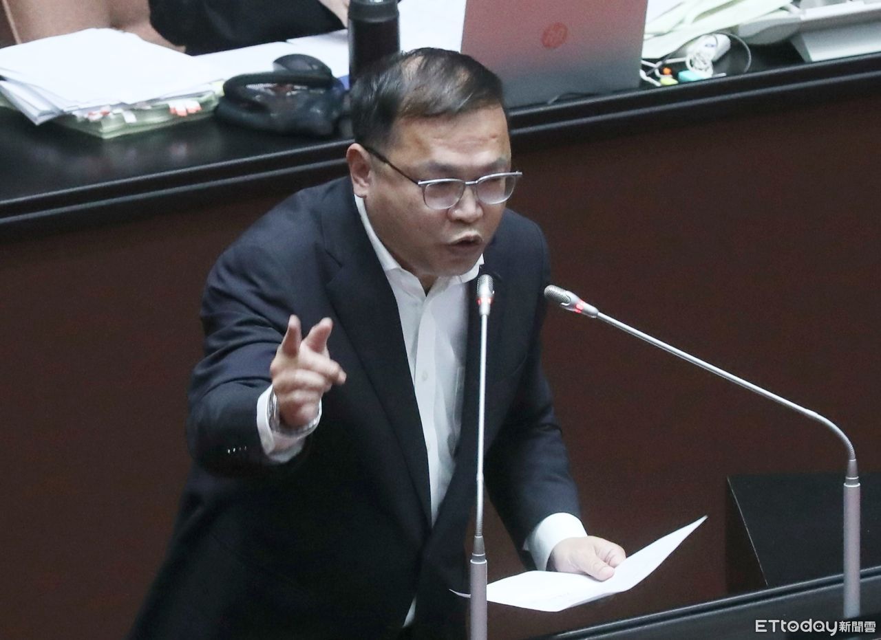 王義川「沒見過兒子前女友」　告誡兒處理好自己感情事
