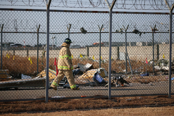 ▲▼濟州航空失事179死、2空服員獲救，為南韓境內最嚴重空難。（圖／路透）