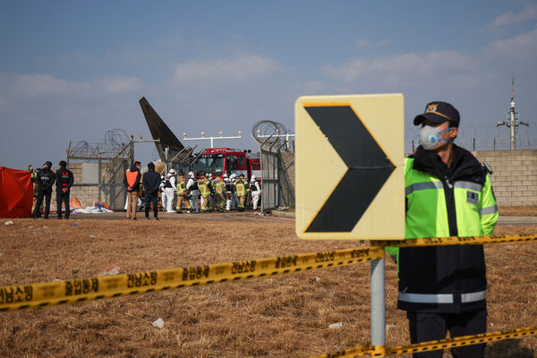 ▲▼濟州航空失事179死、2空服員獲救，為南韓境內最嚴重空難。（圖／路透）