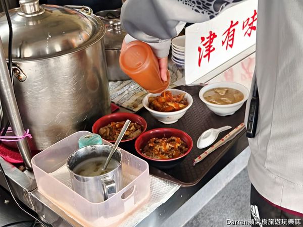 ▲▼津有味油飯滷肉飯，嘉義市美食超佛心銅板價小吃             。（圖／Darren蘋果樹提供）