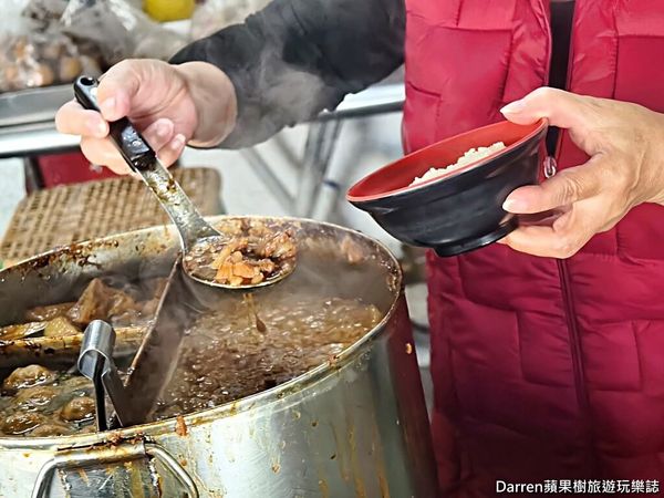 ▲▼津有味油飯滷肉飯，嘉義市美食超佛心銅板價小吃             。（圖／Darren蘋果樹提供）