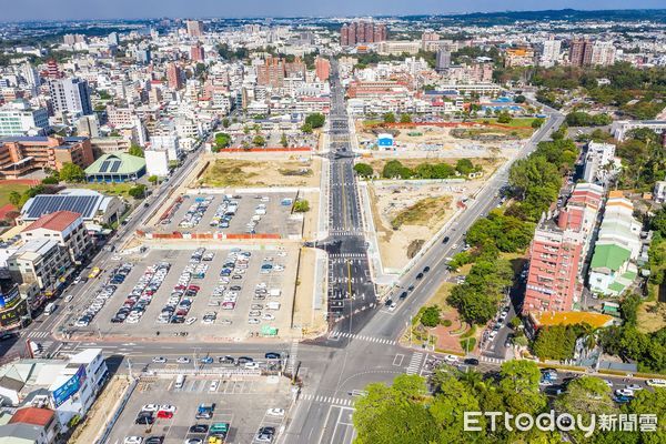 ▲▼ 建國二村、復興新村地區市地重劃工程 首發新生路通車 黃敏惠市長：東區大進步重要引擎   。（圖／嘉義市政府提供）