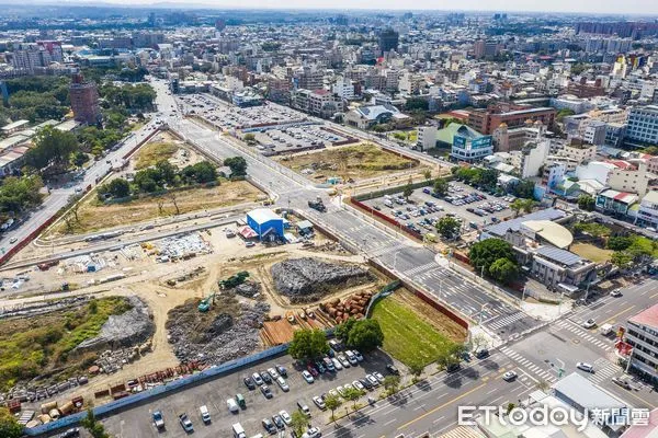 ▲▼ 建國二村、復興新村地區市地重劃工程 首發新生路通車 黃敏惠市長：東區大進步重要引擎   。（圖／嘉義市政府提供）